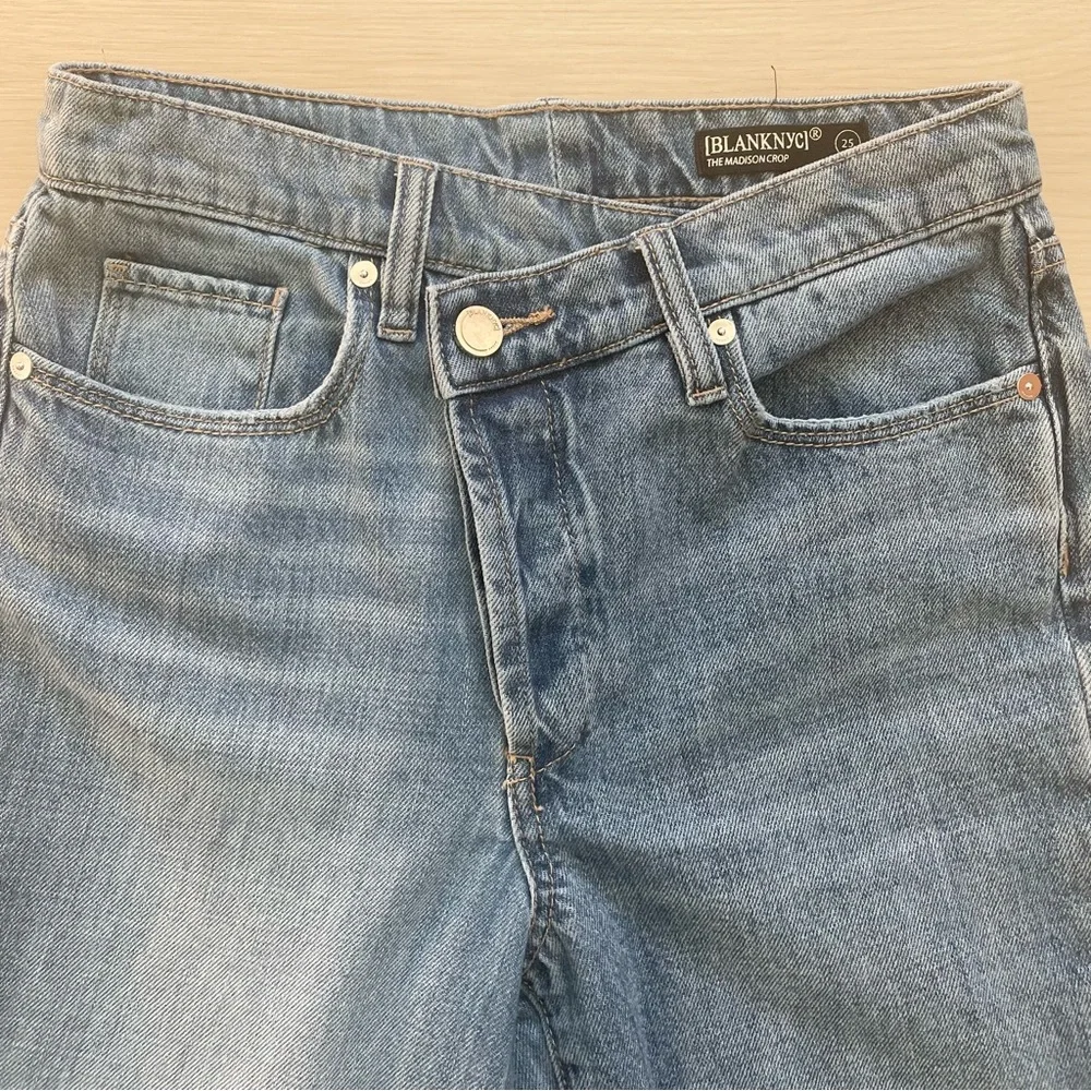 Blank NYC the Madison Crop Asymmetrical waist Jeans 25 - Picture 4 of 6